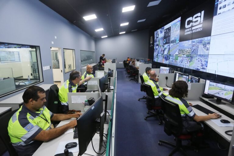 The Safest Big City in Brazil - São José dos Campos - SP - Photo by Adenir Britto