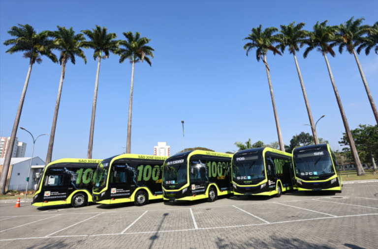 São José dos Campos implanta primeira frota 100% elétrica do Brasil e redefine mobilidade urbana
